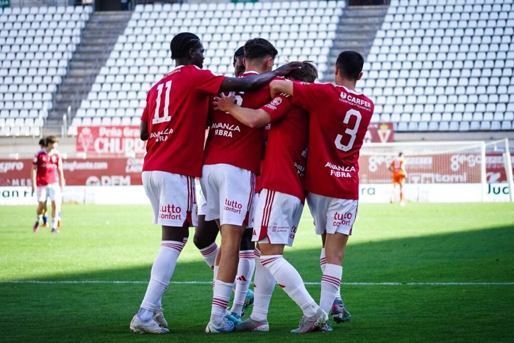 El Imperial vence al Alcantarilla y vuelve a ganar en el estadio Enrique Roca (2-0)