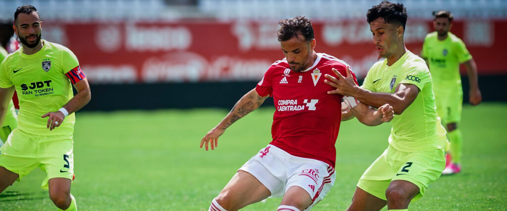 El Real Murcia CF disputa un partido de entrenamiento ante el FC Johor de la liga de Malasia