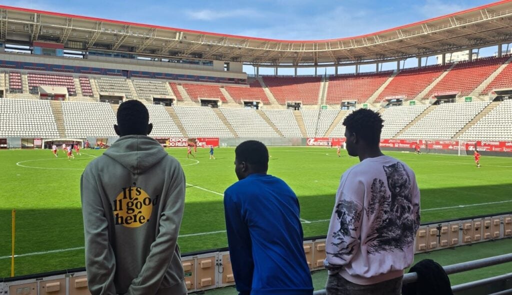La Fundación Cepaim visita el estadio Enrique Roca de Murcia