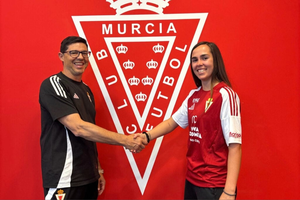 Tere seguirá comandando la defensa del Real Murcia Femenino 2025/26
