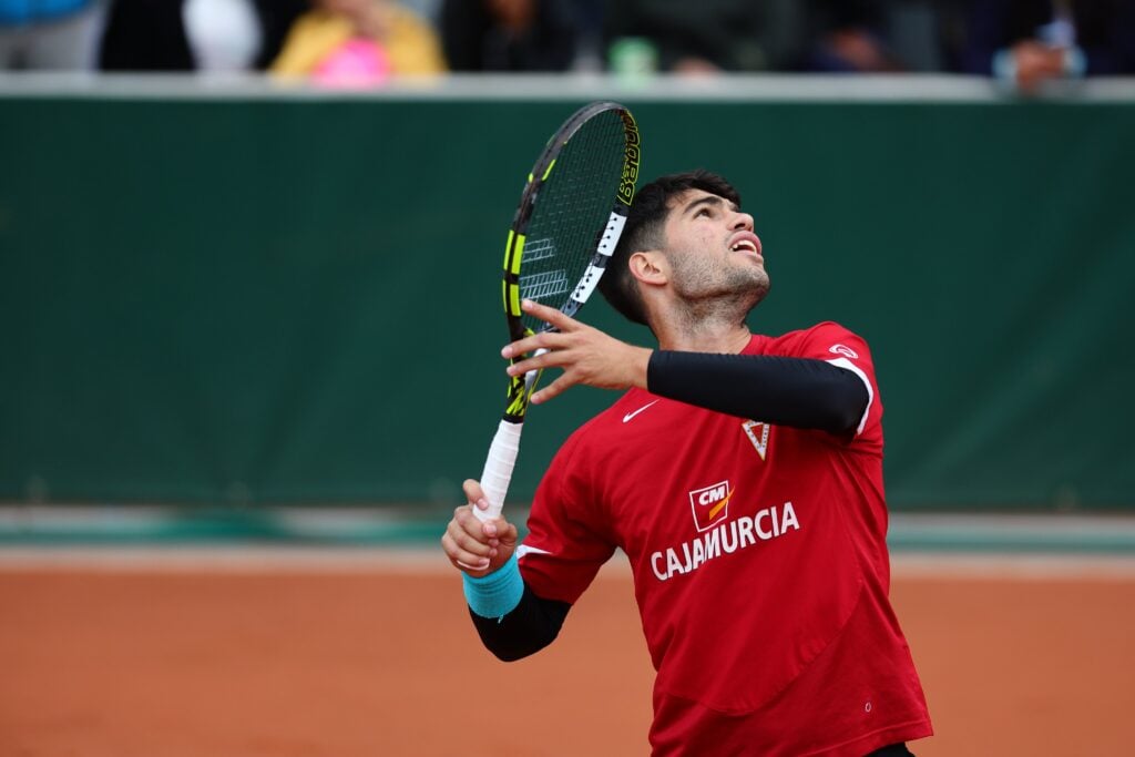 Carlos Alcaraz muestra su apoyo al Real Murcia desde Roland Garros