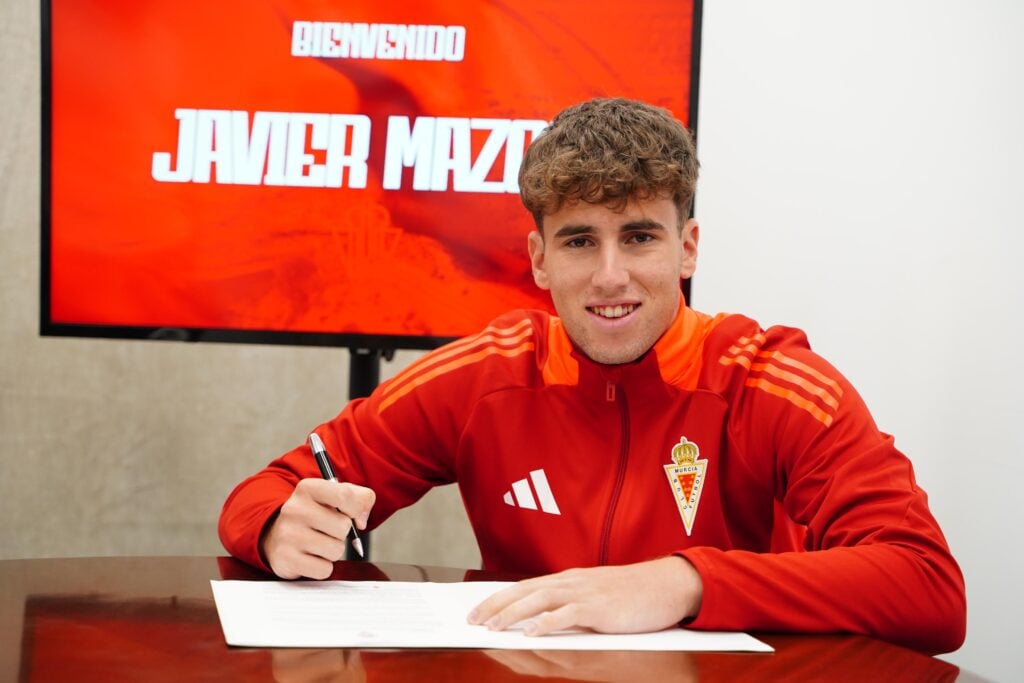 Javi Mazón apuntala la posición de central en el Juvenil DH Promises