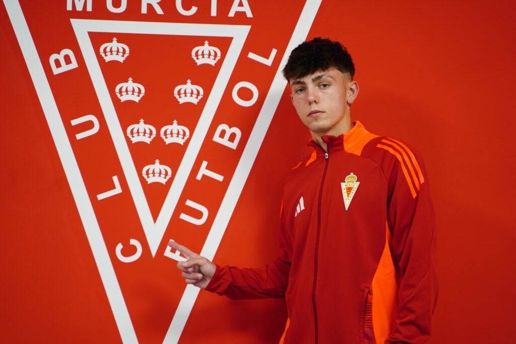 Hugo Morcillo, renovado en la defensa del Juvenil DH Promises