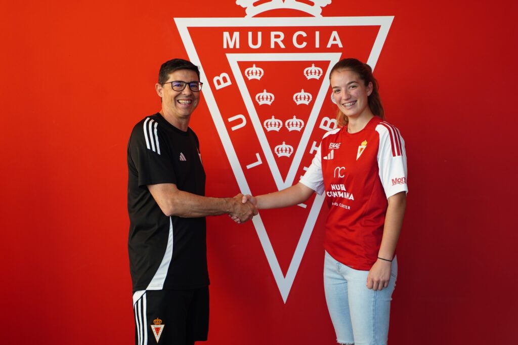 María Gómez, renovación de presente y futuro en la portería del Real Murcia Femenino