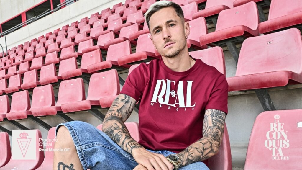 Ya disponible la camiseta casual de la Reconquista