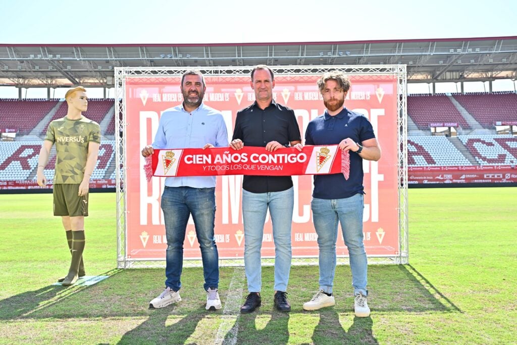 Unai Zubiaur y Javi González acompañarán a Joseba Etxeberria en el cuerpo técnico del Real Murcia