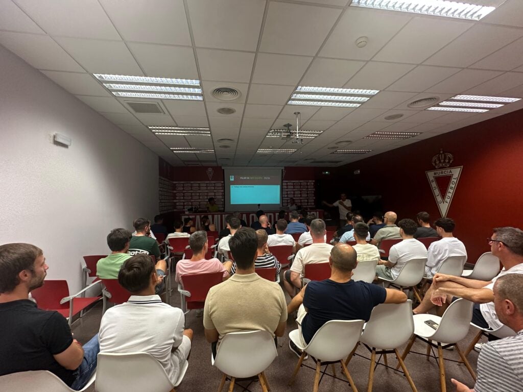 El Fútbol Base del Real Murcia planifica la temporada 2025/26 con un proyecto sólido y los mejores coordinadores y técnicos