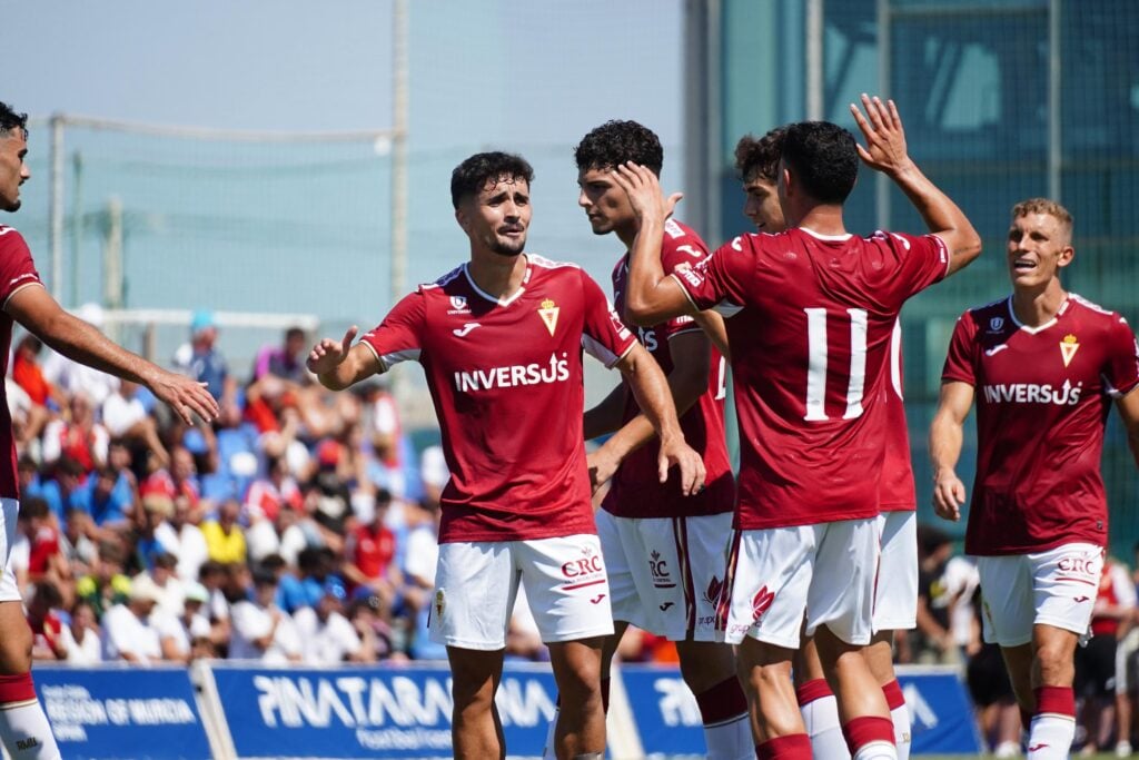 El Real Murcia no consigue la victoria en su primer partido de pretemporada ante el Albacete (1-2)