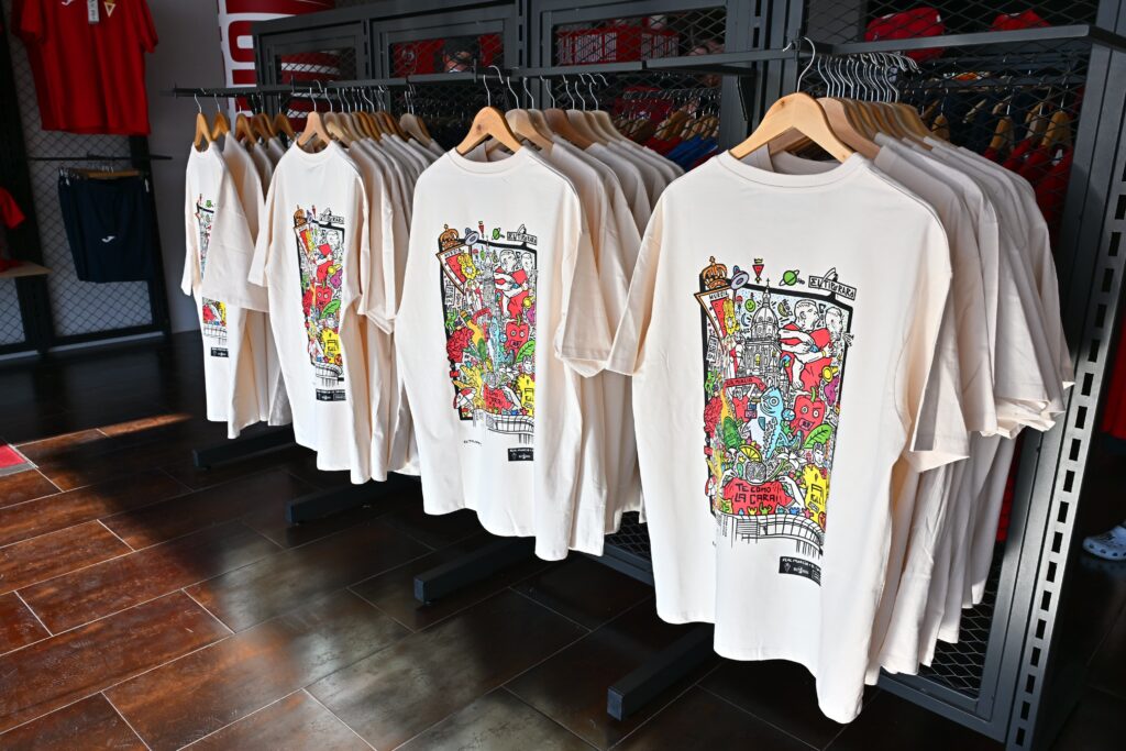 Ya disponible la camiseta de campaña en la tienda del estadio