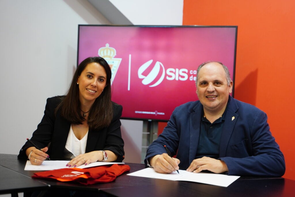 SIS Correduría de Seguros, una temporada más apoyando al Real Murcia