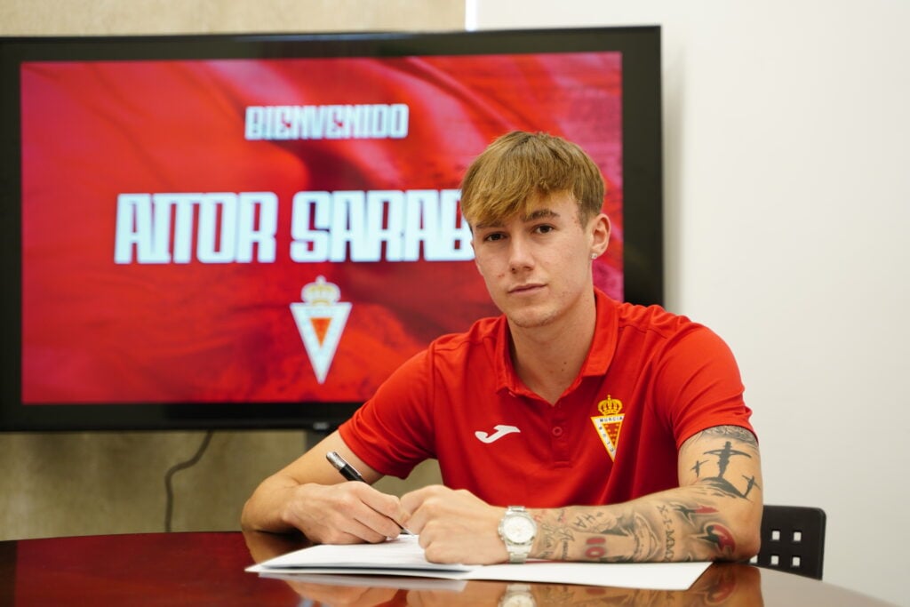Aitor Sarabia, calidad y proyección de primera para el centro del campo del Juvenil DH Real Murcia