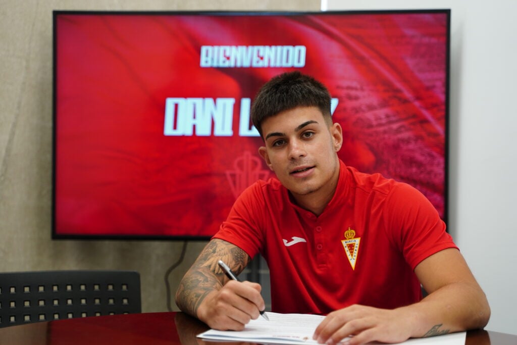 Dani López, gol y trabajo para la delantera del Juvenil DH Promises