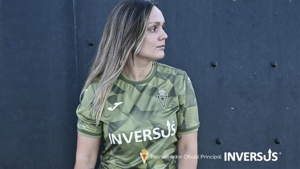Ya disponible la tercera equipación del Real Murcia 2025/26, con oferta de lanzamiento para abonados