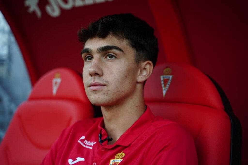 Héctor Pérez: “Es un orgullo jugar en este campo, todo canterano sueña con llegar al primer equipo”