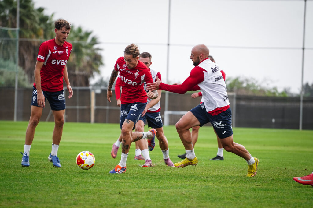 Última sesión de trabajo antes del RealMurcia-Teruel en Torre Golf Resort