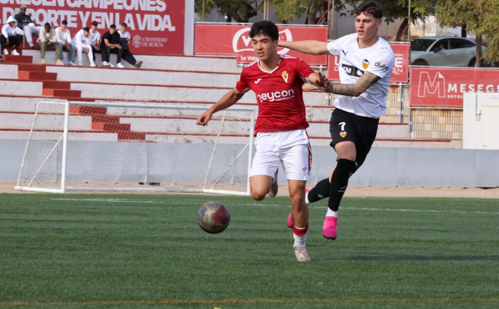 El Juvenil DH Real Murcia merece más ante el Valencia, pero cae derrotado (1-3)