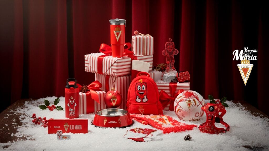 ¡Regala Real Murcia en Navidad! ¡Pásate por la Tienda Oficial y las casetas navideñas!