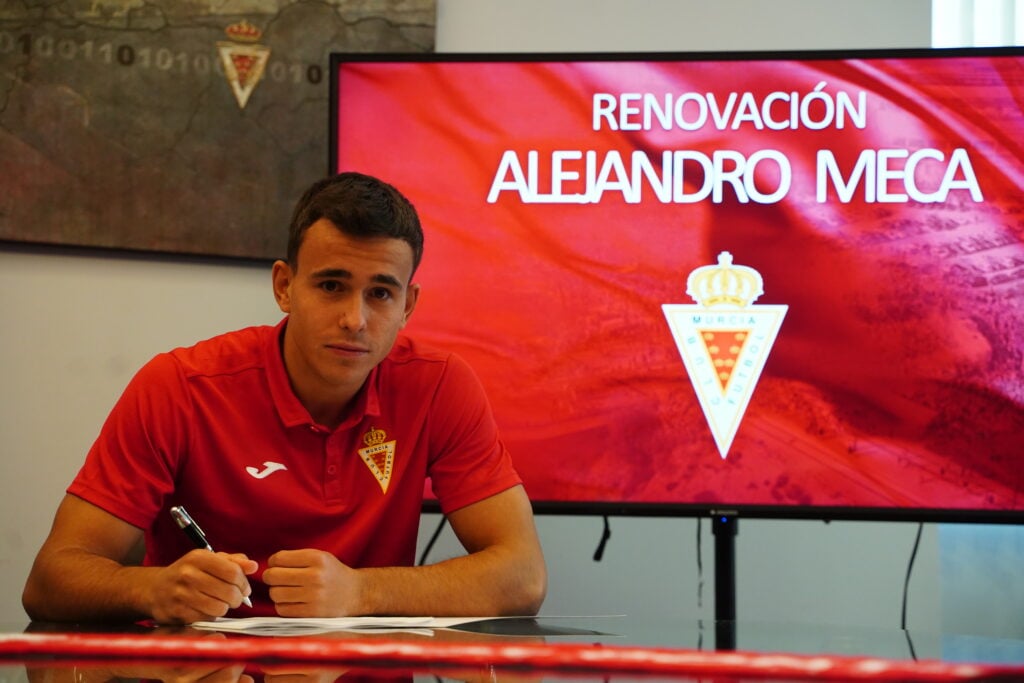 ¡Alejandro Meca, renovado!