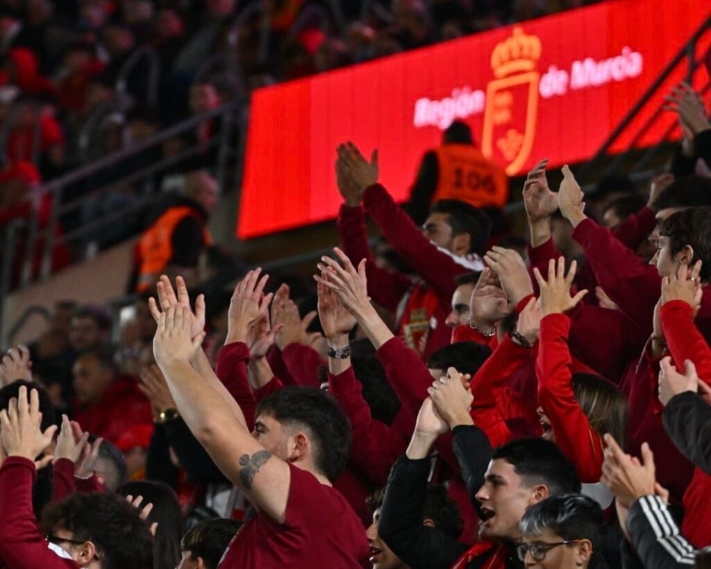11.295 murcianistas estuvieron presentes en el Real Murcia-Sabadell