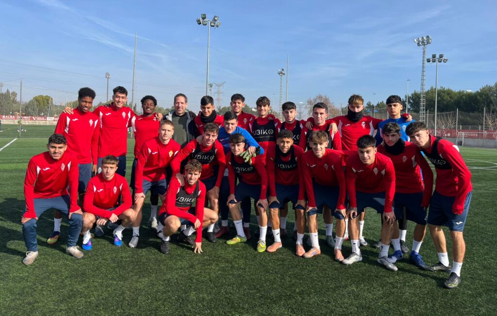 El Juvenil DH Promises recibe la visita de la leyenda murcianista José Luis Acciari en la previa de Copa del Rey
