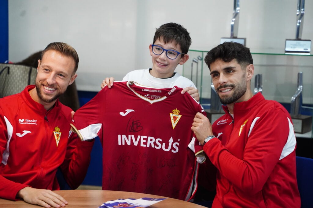 Óscar Gil y Víctor Narro comparten una tarde especial con la afición en Ford Arcomóvil