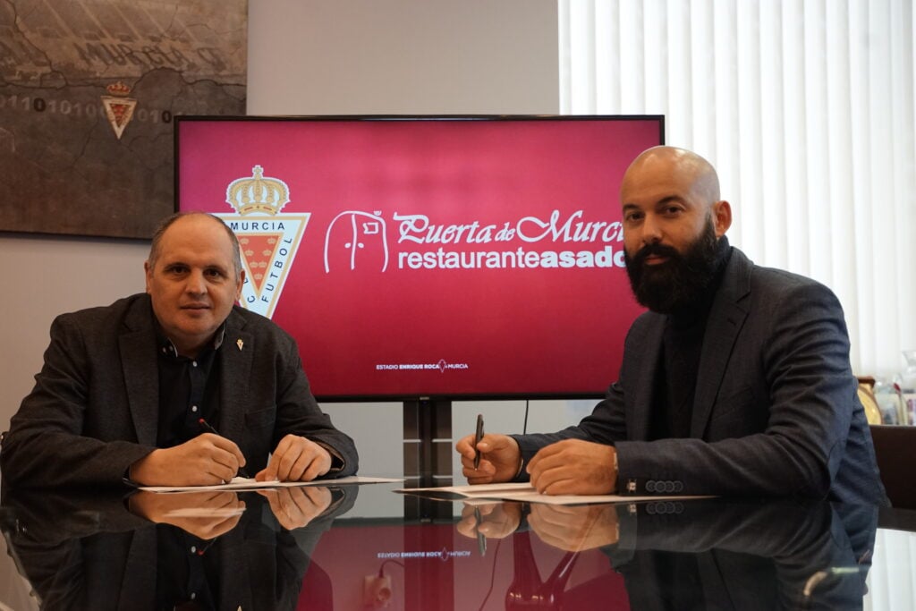 El Restaurante Asador Puerta de Murcia renueva su colaboración con el Real Murcia C.F.