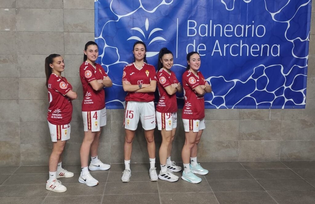 El Real Murcia Femenino visita el Balneario de Archena, patrocinador del equipo en esta temporada 25/26