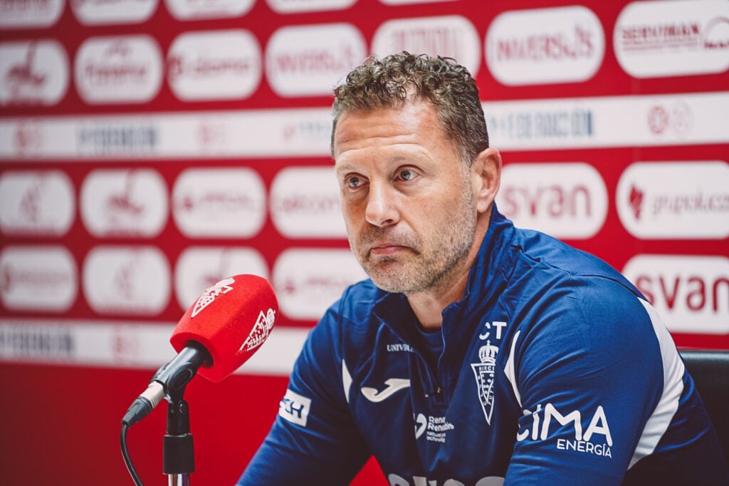 Curro Torres: «Hacernos fuertes en casa es la base para conseguir los objetivos»