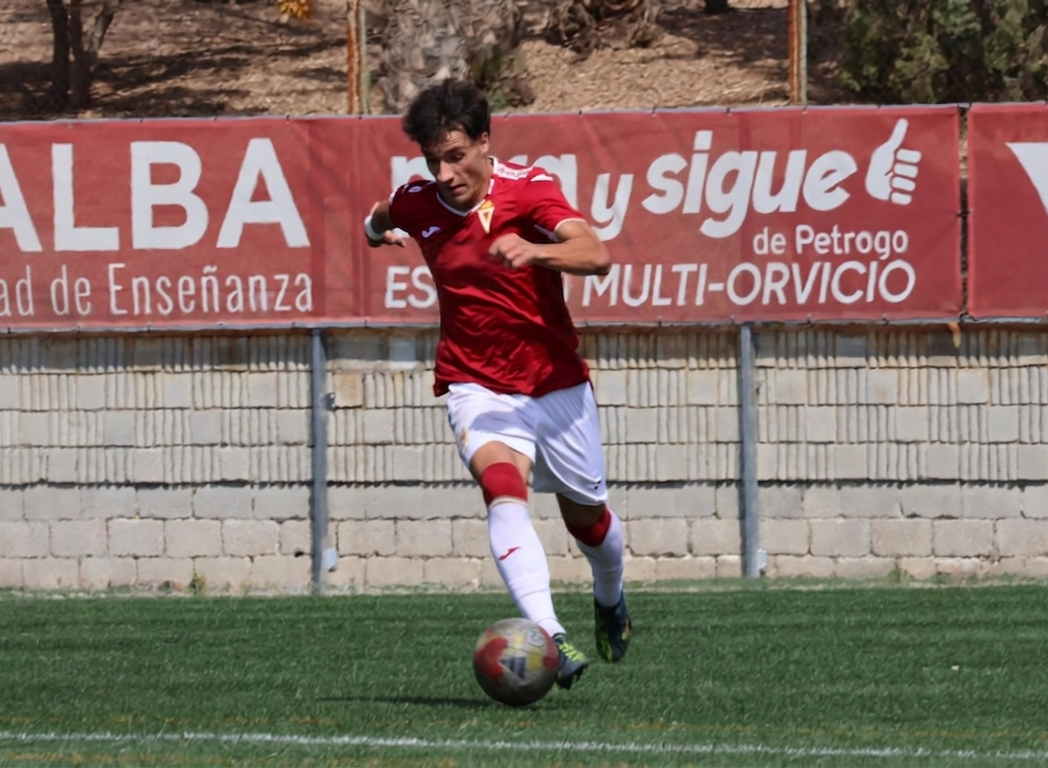 Andrés León debuta con el Imperial y se convierte en el undécimo juvenil en jugar con el filial en este curso 2025/2026