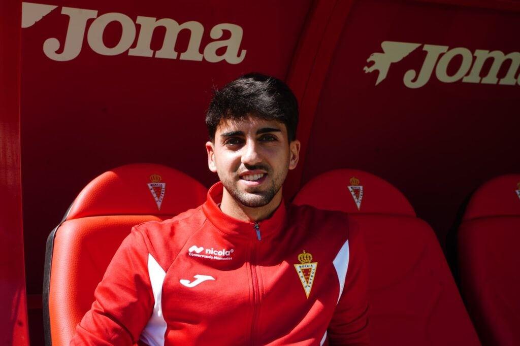 Alonso Yoldi, tras debutar con el primer equipo: «Es un sueño hecho realidad»