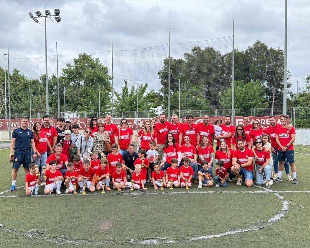 Los Debutantes del Real Murcia, campeones de liga tras una temporada brillante