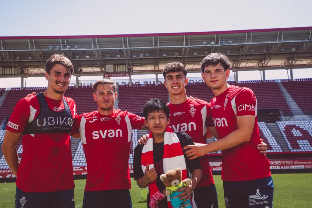 Manuel cumple su deseo junto al Real Murcia CF gracias a Ambulancia del Deseo