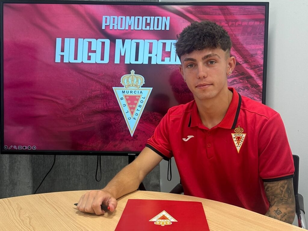 Hugo Morcillo da un nuevo paso en su trayectoria como grana y promociona al Real Murcia C 26/27