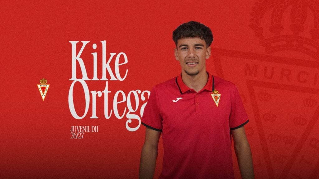 Kike Ortega promociona y seguirá defendiendo la portería grana en División de Honor
