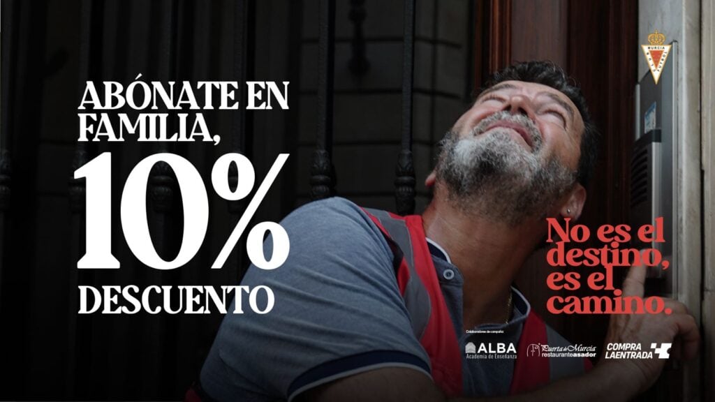 El Real Murcia mantiene el 10% de descuento para las familias abonadas
