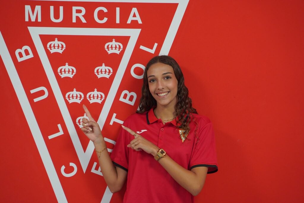 Valeria Ruiz continuará su camino en el Real Murcia Femenino
