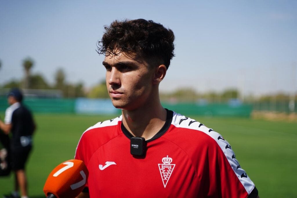 Héctor Pérez: «Somos el Real Murcia y siempre queremos optar a lo máximo»