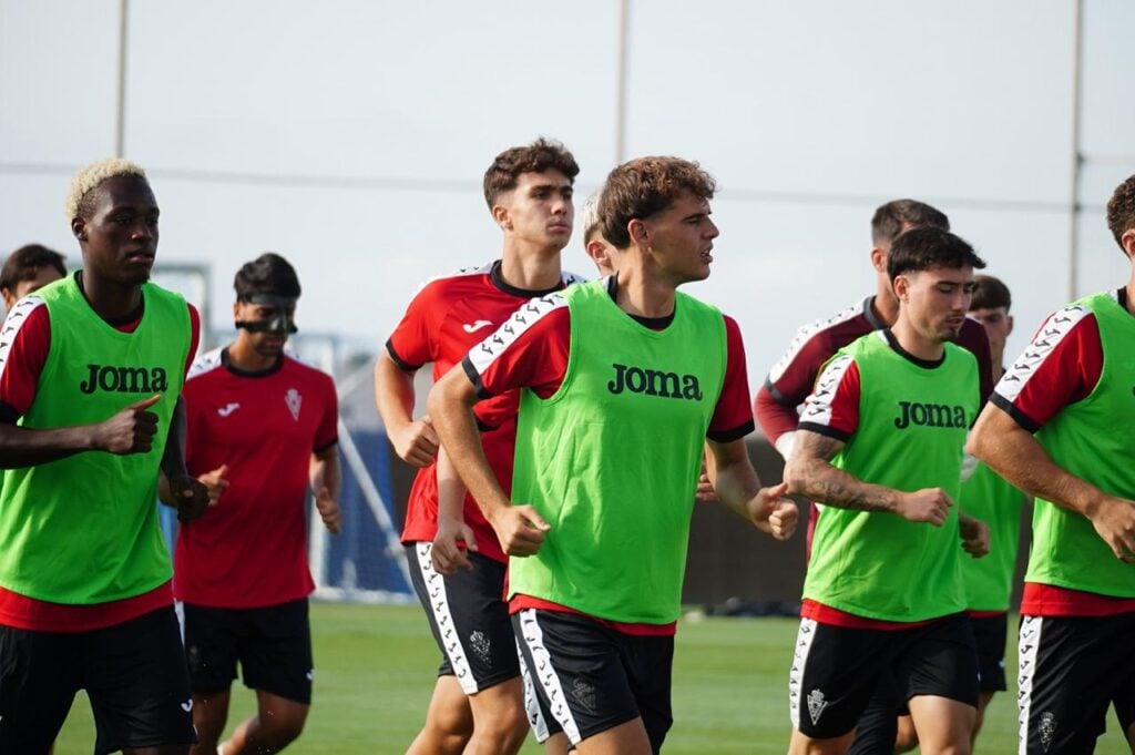 El Real Murcia completa su penúltimo entrenamiento antes del estreno oficial en Copa Federación