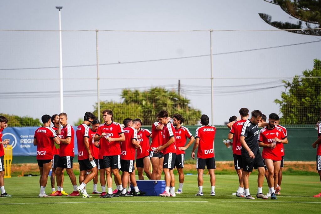 El Real Murcia prepara en Pinatar la primera jornada del campeonato ante el Hércules