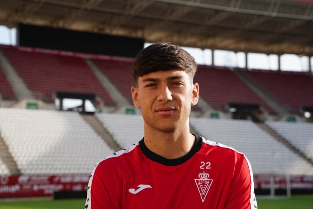 Raúl Rubira, en la previa del debut del Imperial en Segunda RFEF: “Este año la categoría te exige el doble y hay que trabajar mucho”