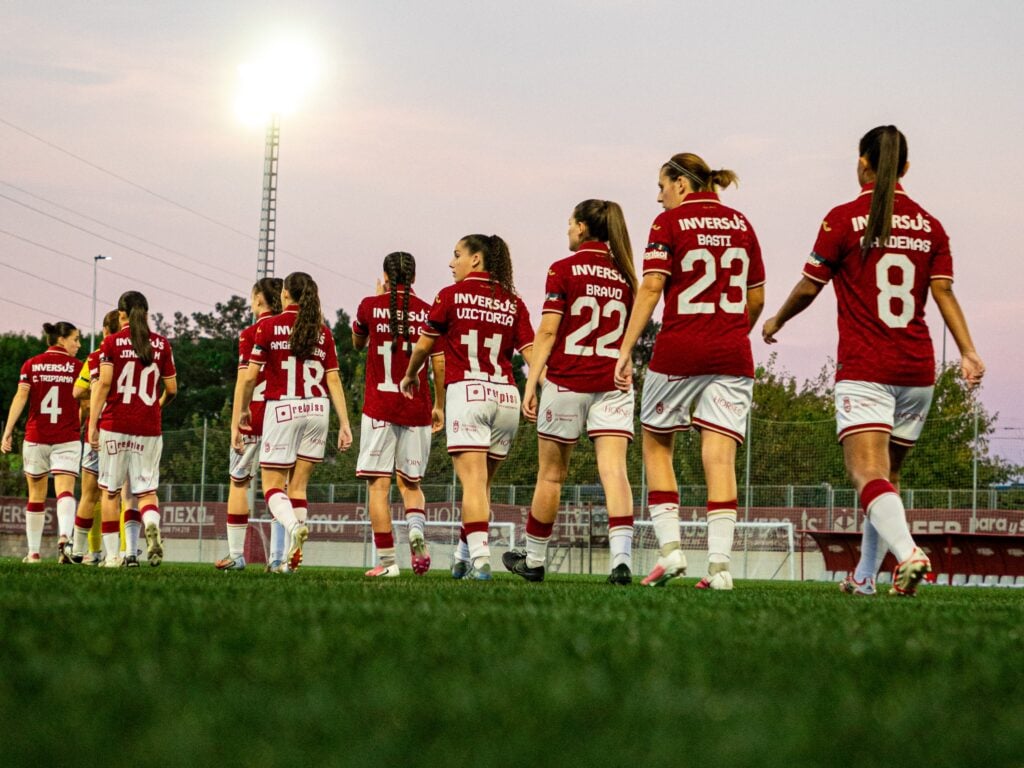 El Real Murcia Femenino busca su primera victoria en el campo del Villaviciosa de Odón en un duelo clave